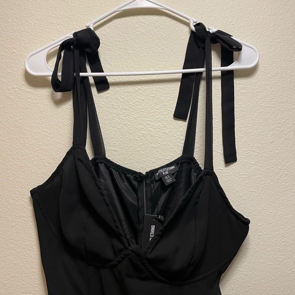 PrettyLittleThing Black Twist Front Midi Dress - Picture 3 of 9